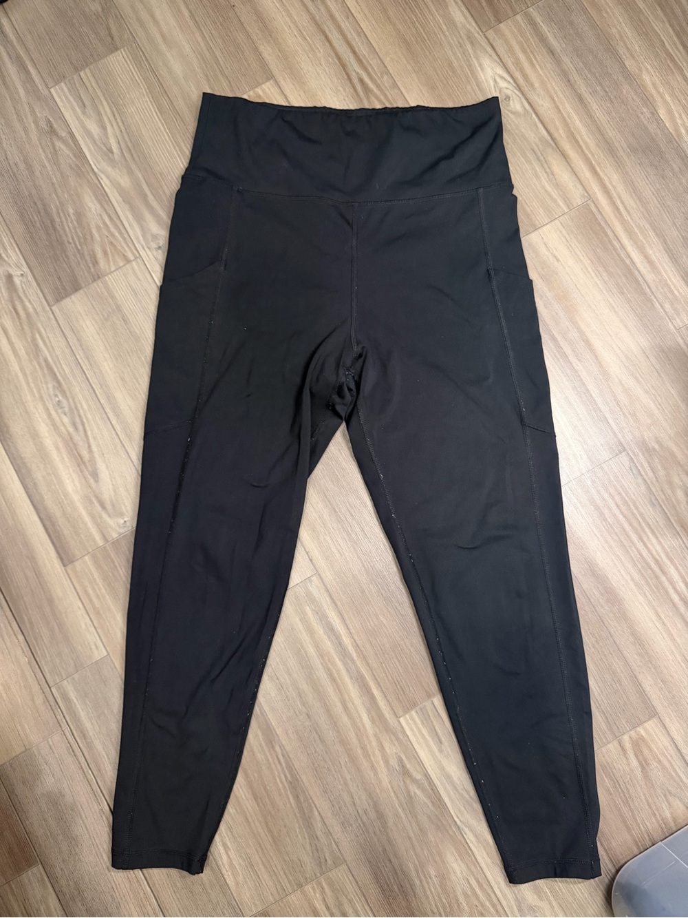 American Eagle Outfitters Black High-Waist Leggings with Side Pockets
